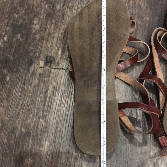 Austin Trading Co. Strappy Sandals - Picture 5 of 6